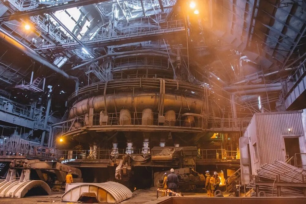 Доменная печь уральская сталь. Челябинский металлургический комбинат мнлз. Доменная печь нтмк. Доменная печь 7 евраз нтмк. Новая доменная печь.