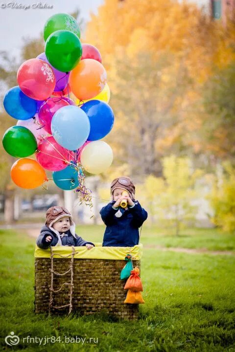 Корзина для фотосессии с воздушными шарами. Дети с воздушными шарами. Фотосессия с воздушными шарами. Фотосессия с воздушным шаром детская. Корзина с воздушными шарами для фотосессии.