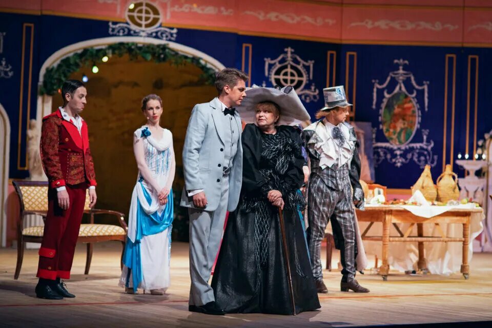 Спектакли в хабаровске. Спектакль хабаровск. Как боги спектакль хабаровск драма. Спектакли в хабаровске. Спектакли в хабаровске.