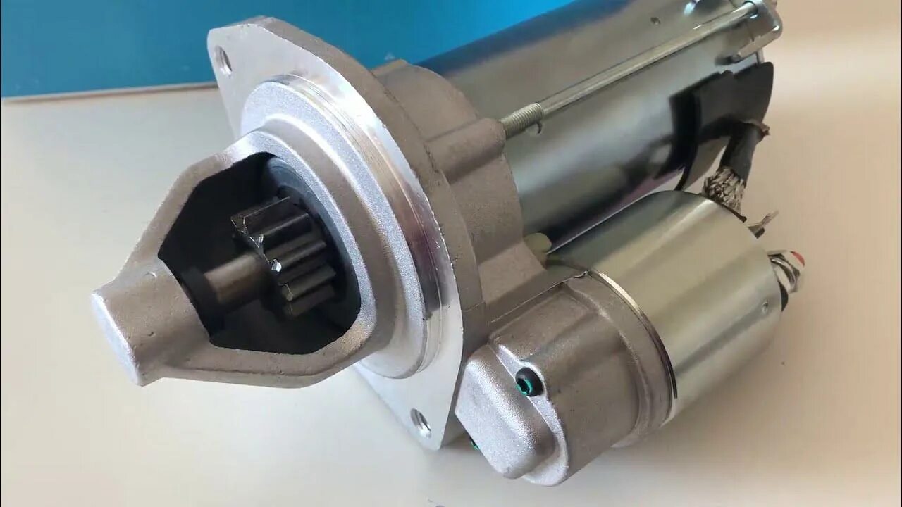 Стартер ваз нива 21213. Стартер нива 21214 вид сзади. 3708 редукторный. Стартер ваз 21213 редукторный. Стартер нива 21214 инжектор.