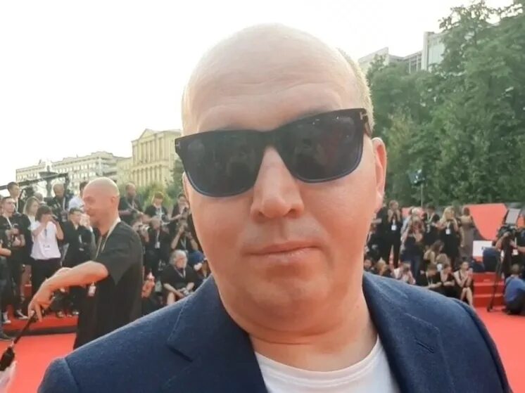 Сын сергея бурунов. Сын сергея бурунов. Сын сергея бурунов. Бурунов бразилия фото. Бурунов с женой.