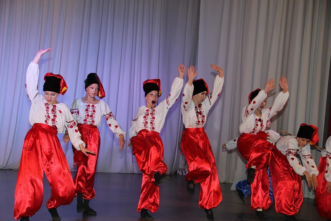 образцовый театр танца. образцовый театр танца.