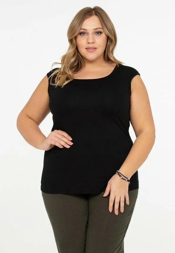Топ для полных. Топ полных женщин. Топ женский для полных женщин. Big plus size fashion. Майка женская для полных.