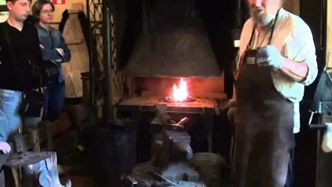 Ваня был на экскурсии в кузнечной