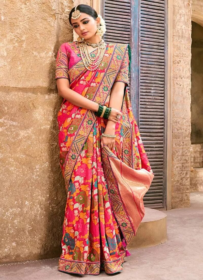 Сари одежда. Banarasi saris. сари пани пури. чексизлик сари. вышивка сари.
