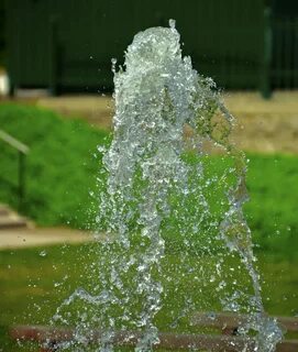 Water fountain перевод