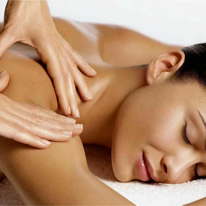 Massage two. Массаж тела девушке. Массаж картинки красивые. Массаж красивой девушке. Массаж тела Эстетика.