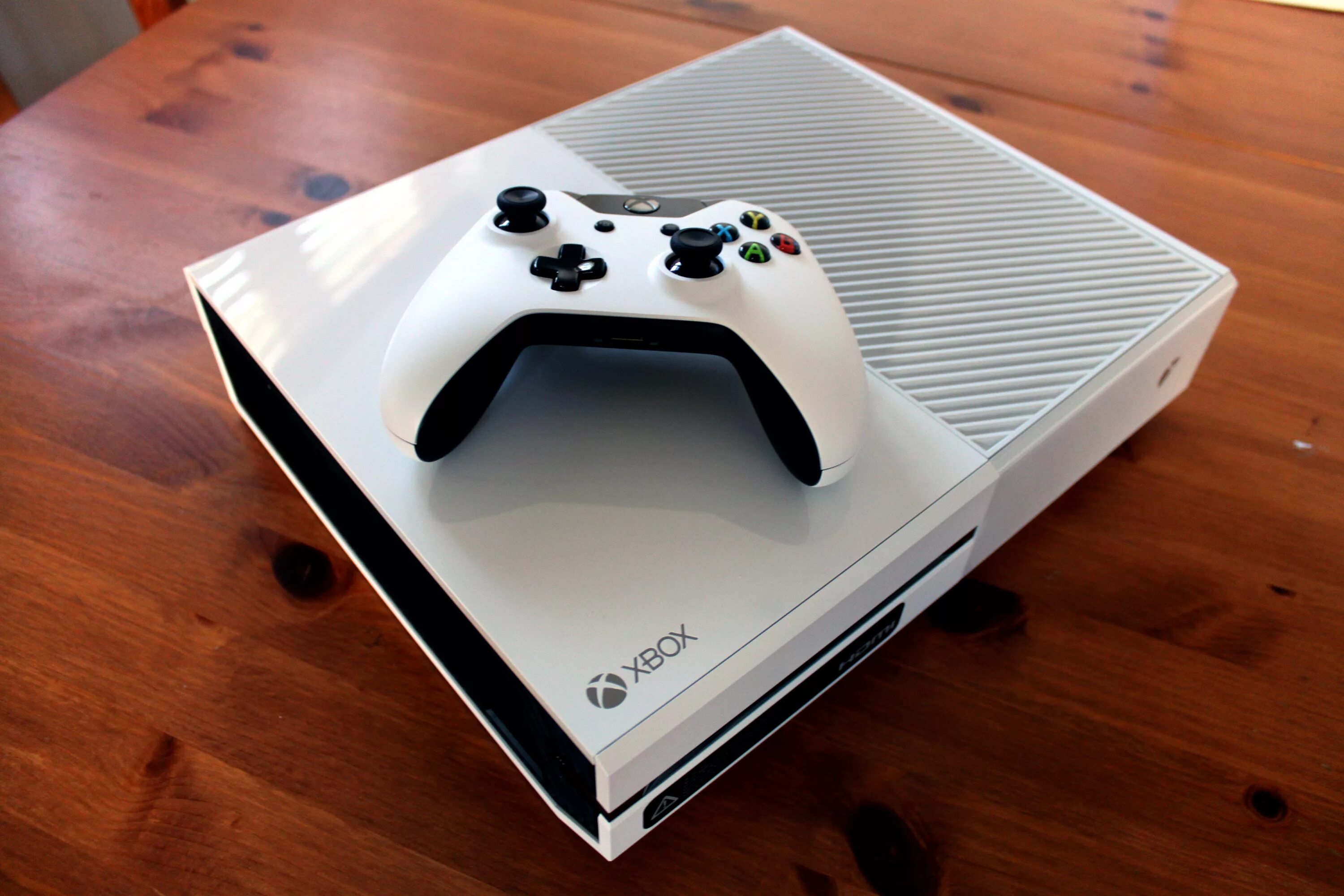 Xbox 360 one s. Xbox one 500gb. Xbox one s 1tb. Xbox 360 и Xbox one.