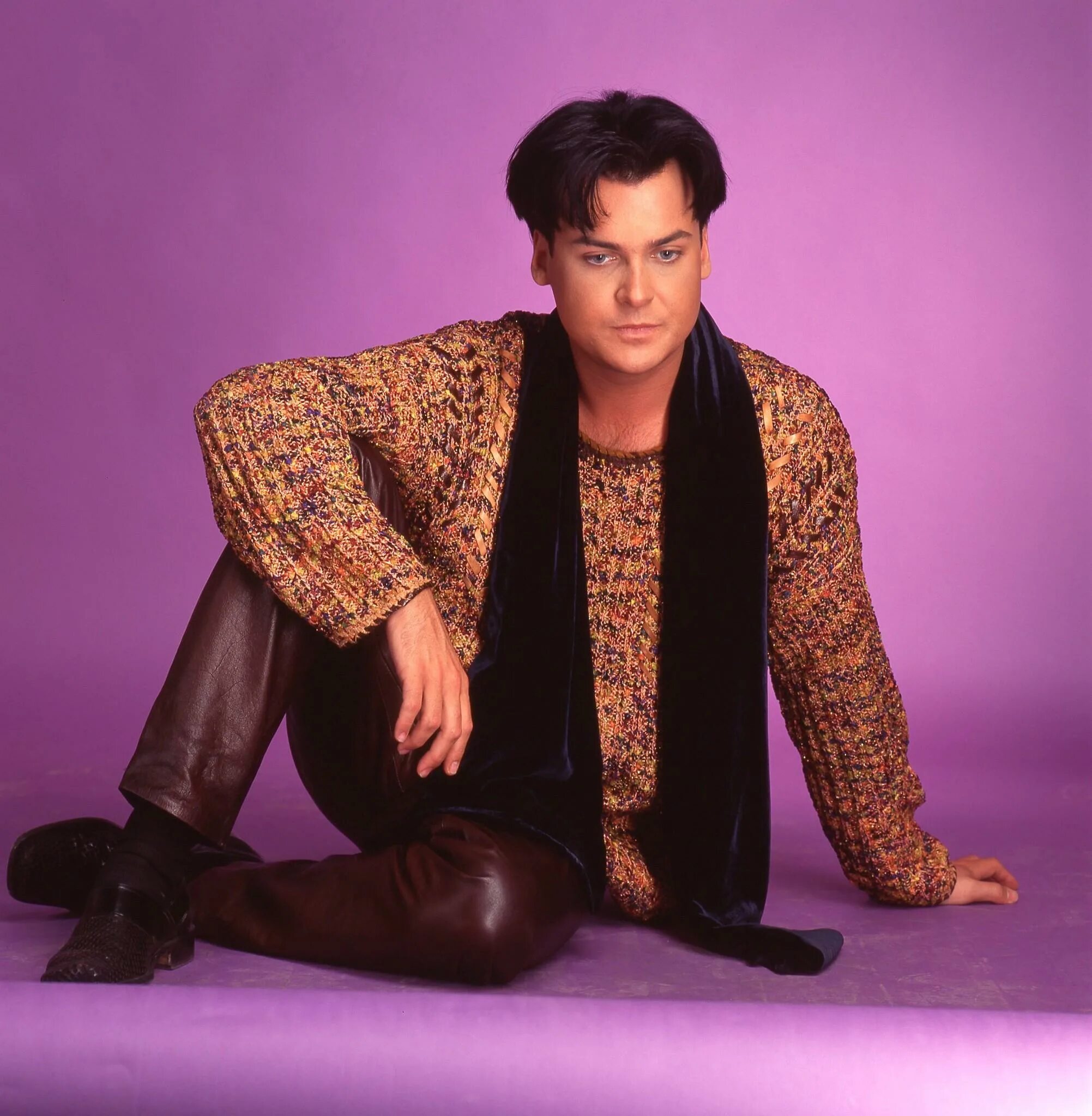 юлиан 2021. юлиан 2021. сколько лет юлиану сейчас. юлиан и анастасия свадьба. юлиан певец 2020.