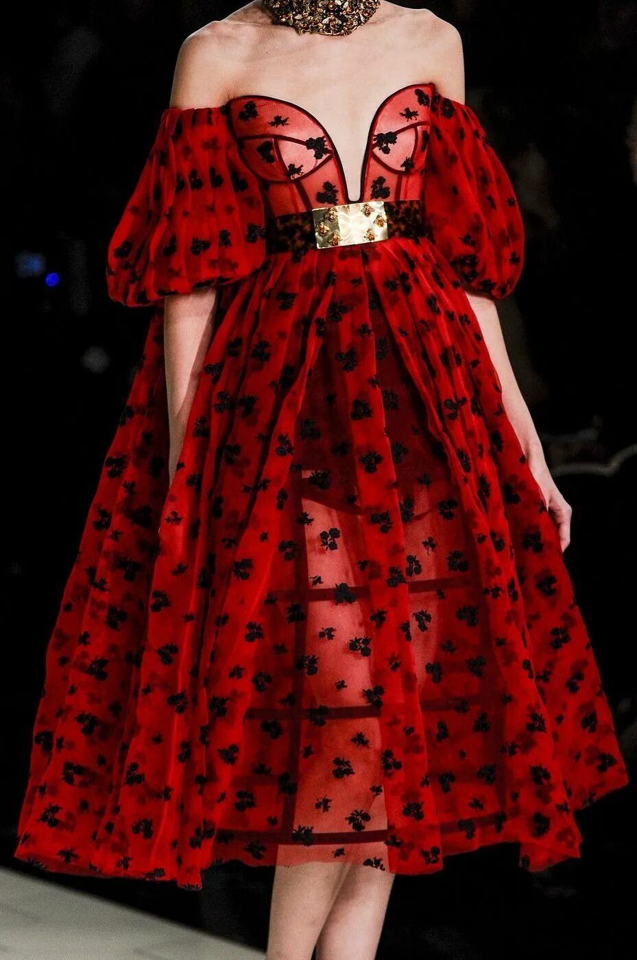 Маквин мода. Alexander MCQUEEN платья.