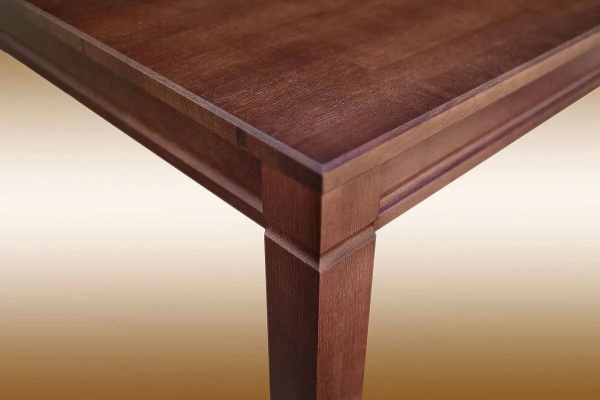 Массивный стол из дерева. Столешница для стола из массива. Стол кухонный массив дуба. Стол со столешницей из массива дерева. Гладкий край стола