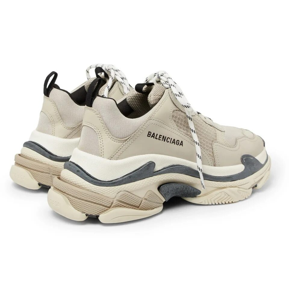 Balenciaga цум. Баленсиага Triple s. Кроссовки Баленсиага мужские оригинал. Баленсиага обувь Triple. Баленсиага обувь трипл с.