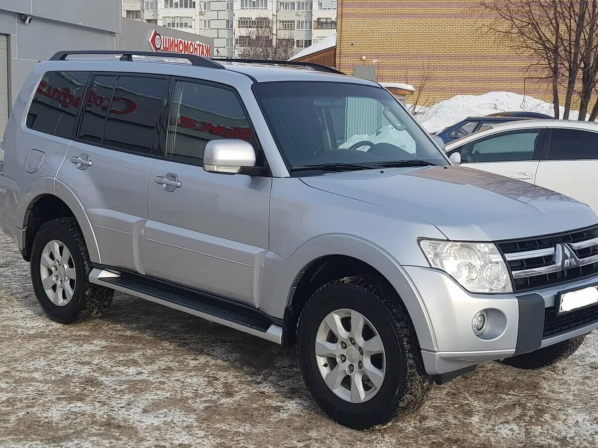 Mitsubishi pajero 2012 год