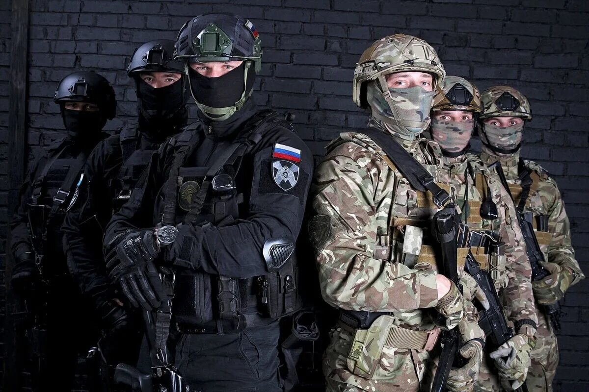 Омон собр фсб. Группа захвата собр. Собр на массовых беспорядках. Омон спецназ собр. Собр и омон отличия.