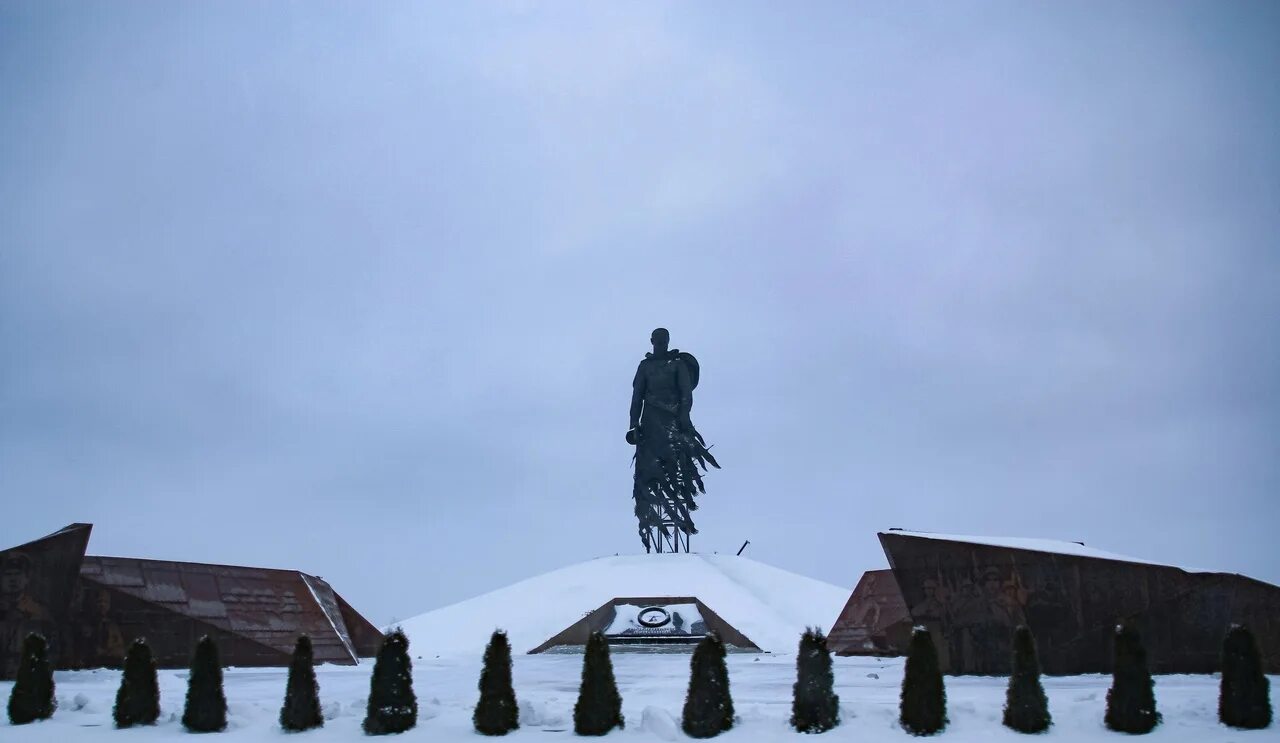 Ржевский мемориал 2025. Ржев мемориал советскому солдату. мемориальный комплекс советскому солдату подо ржевом. ржев памятник мемориал советскому солдату. памятник советскому солдату подо ржевом.