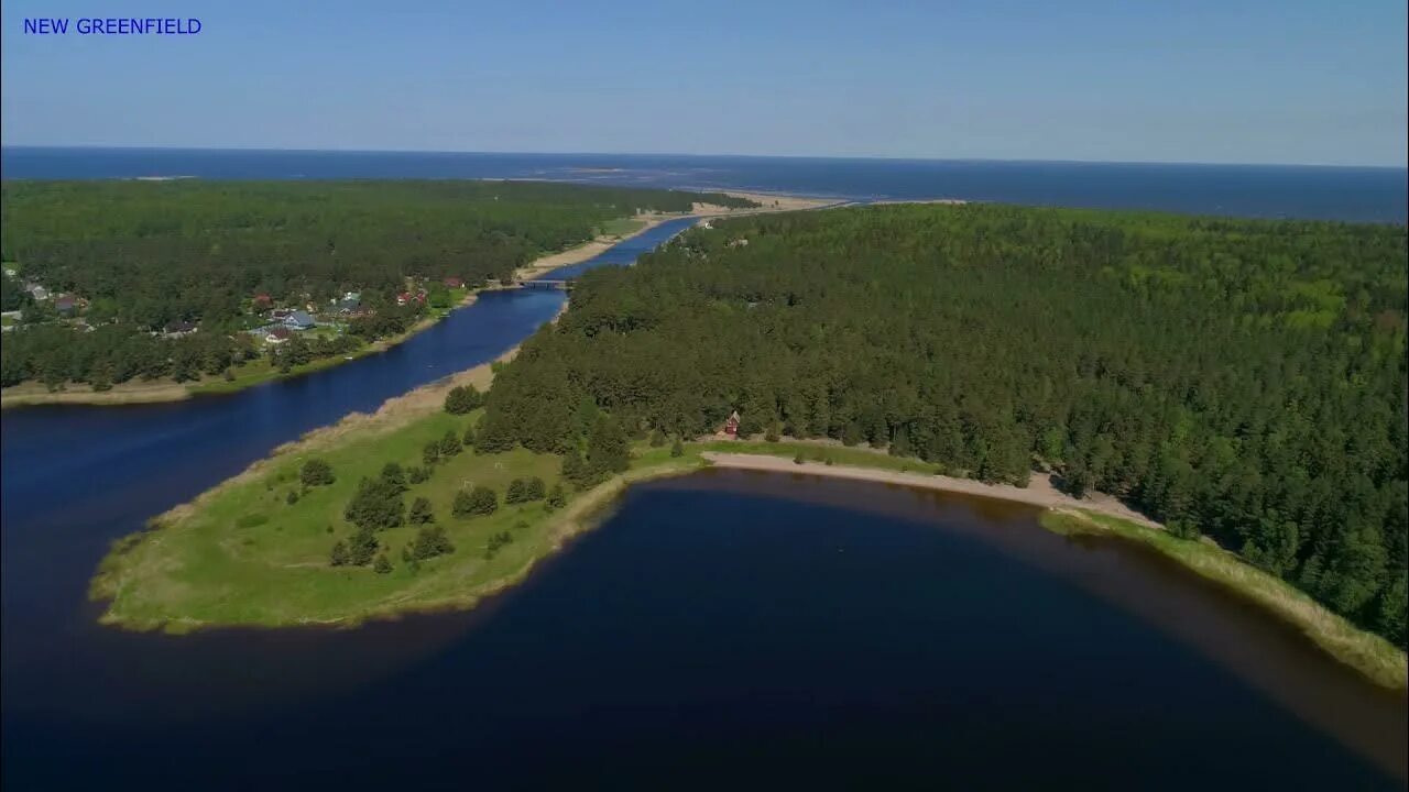 Липовское озеро Одно из чудес в окрестностях города на Неве расположилось на про