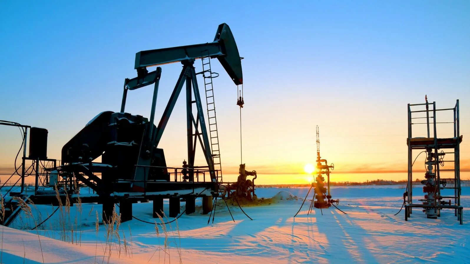 Лянторское месторождение нефти. Салым петролеум девелопмент западно- салымское месторождение. Нефтяное месторождение хмао. Добыча нефти в усинске. Нефтегазодобывающий комплекс хмао-югры.