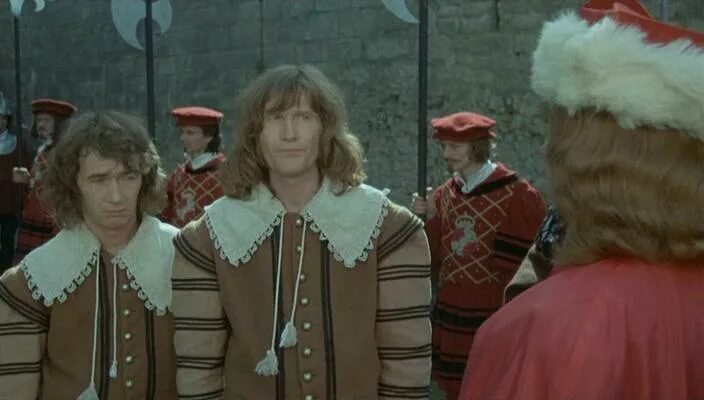 Четыре мушкетера против кардинала. Четыре мушкетёра шарло 1974. четверо против кардинала фильм 1974. четыре мушкетера шарло четверо против кардинала 1974. четыре мушкетёра комедия франция 1974.