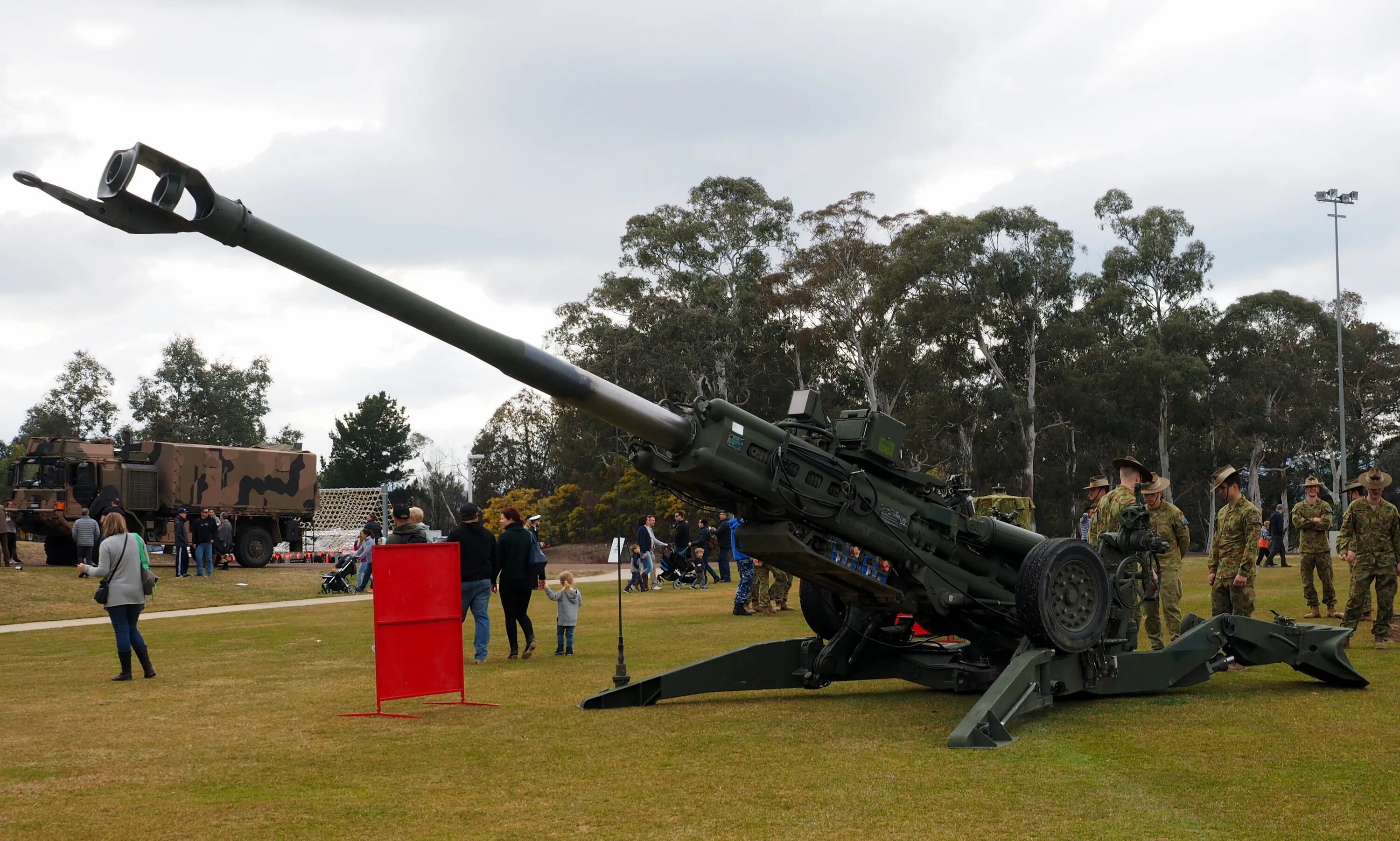 Национальное оружие австралии. M777 Howitzer. 155-Мм гаубица m777. 155 Mm Towed Howitzer Israel. M198 155mm Howitzer.