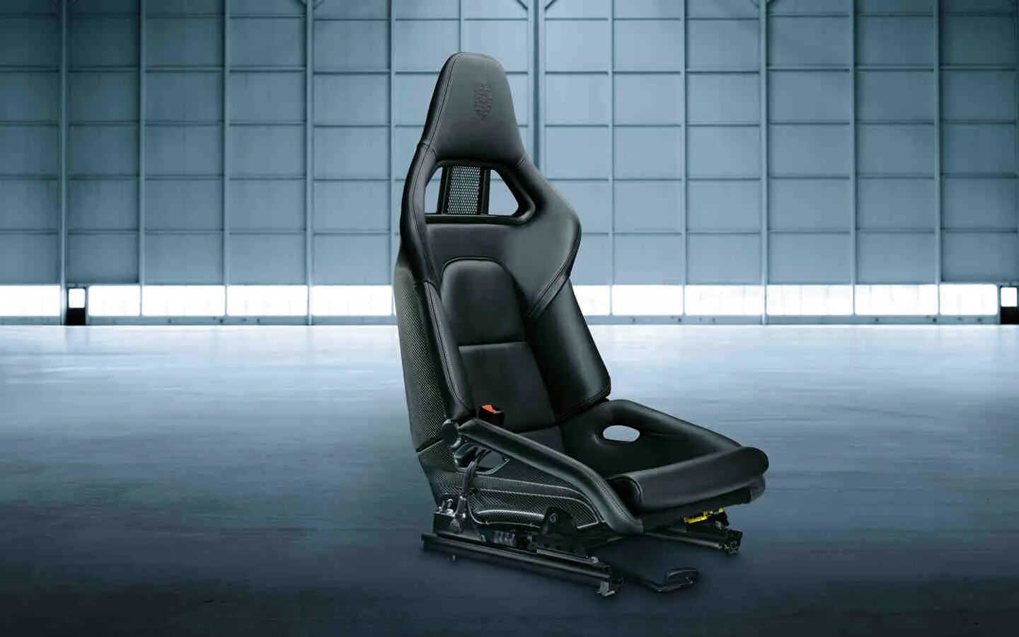 Кресла для руководителя porsche. Офисное кресло порше. Кресло руководителя porsche norden. Кресло porsche. Компьютерное кресло porsche.