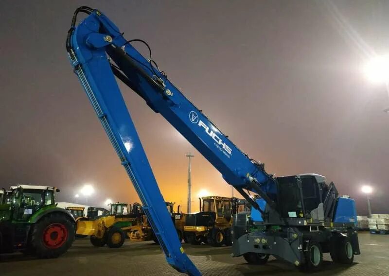 Fuchs 360. Перегружатель fuchs mhl 360. терекс фукс 360. перегружателя terex fuchs mhl360d. манипулятор фукс 360.