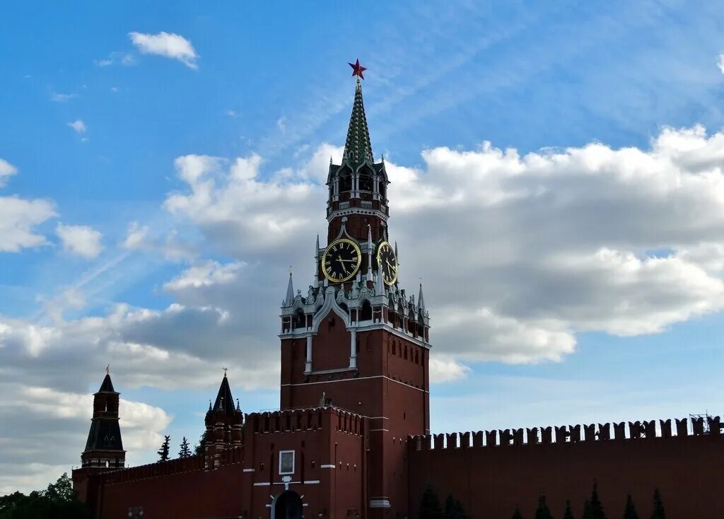 Кремлевская район. Спасская (Фроловская) башня. Спасская башня Кремля. Спасской башне Московского Кремля. Фроловская башня Московского Кремля.