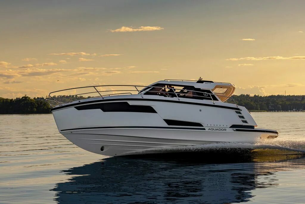 Яхта aquador 32c моторная. Аквадор 26 катер. Катер аквадор. Аквадор 23ht. Аквадор 72 катер.