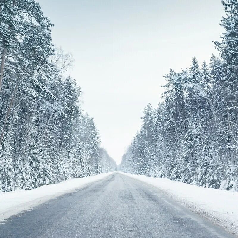 Сон дорога снег. Ровная заснеженная дорога. Снежная дорога с боку. Снежная дорога ава. Однопутная Снежная дорога.