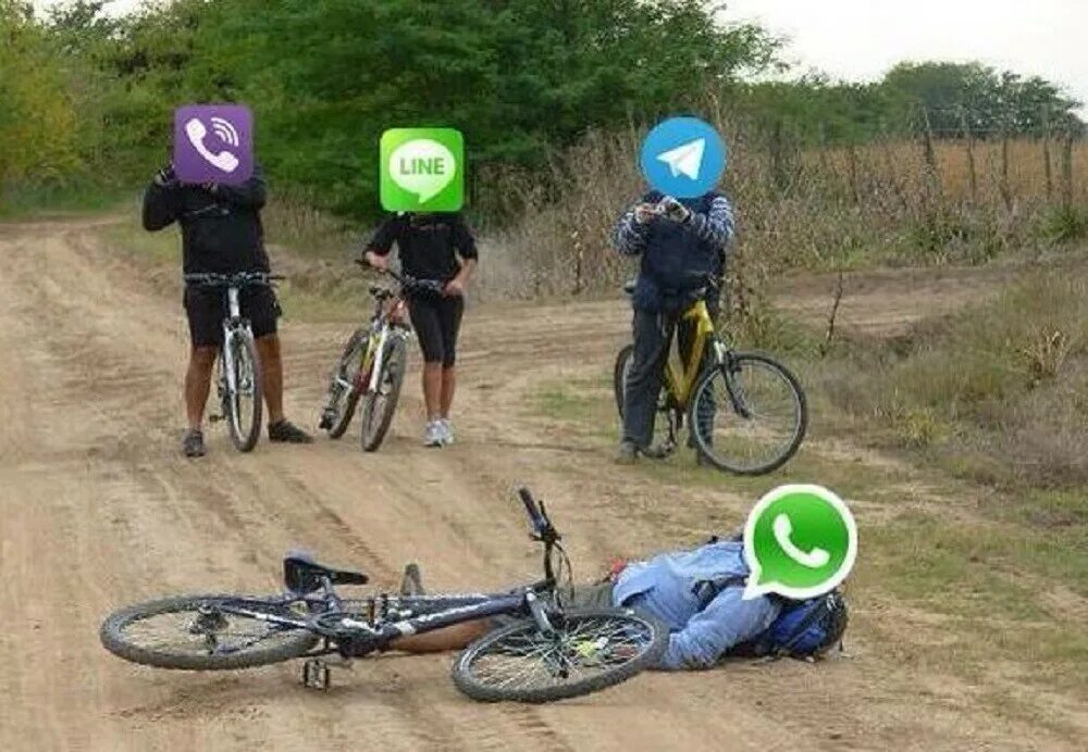 Ватсап упал. Joke велосипед. WHATSAPP is down memes. WHATSAPP vs Telegram Мем. Велосипед joke super e цена.