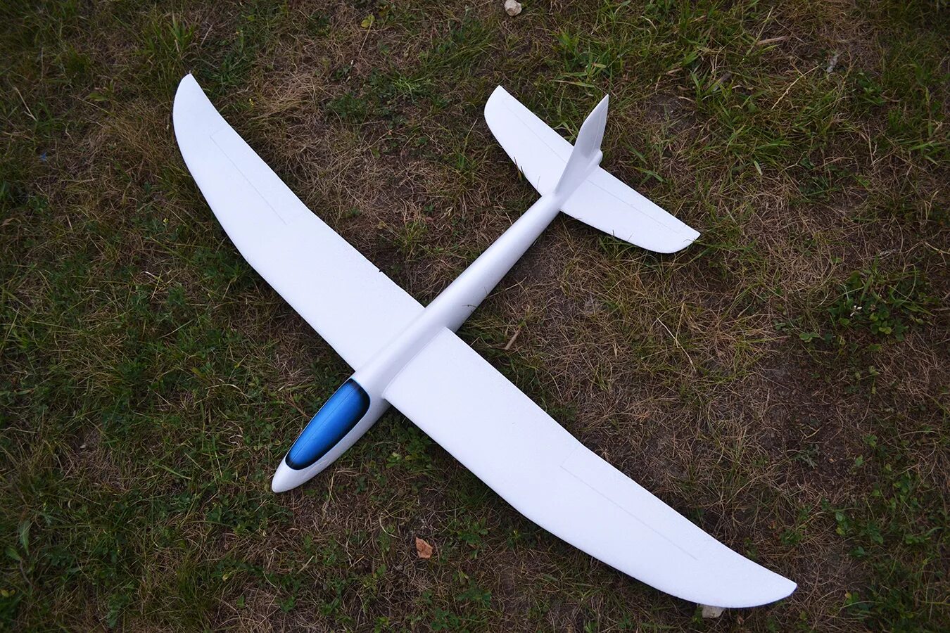 Hlg-500 планер. Метательный планер белый. Крылья планера f1. Резиномоторная модель f1b бурдова андрея. Планер 1.