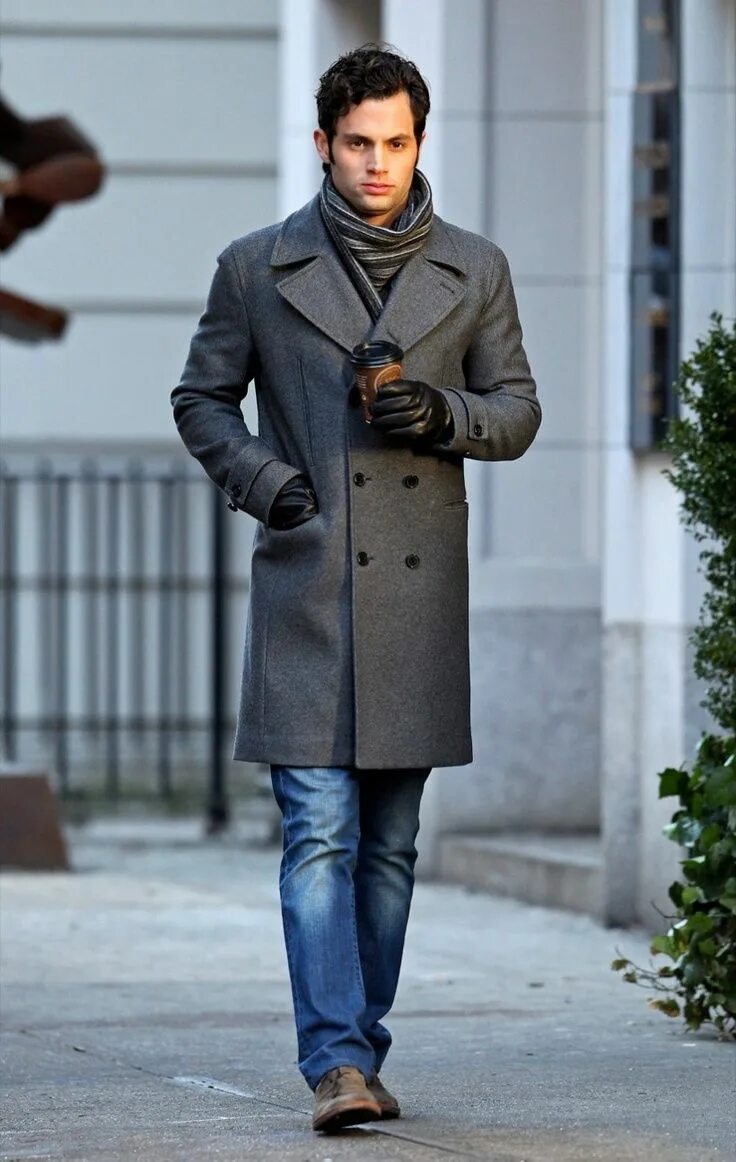 David Molina пальто мужское. Пальто с шарфом мужское. Муж кое паль о с шарфтм. Серое пальто мужское. Wear coats перевод