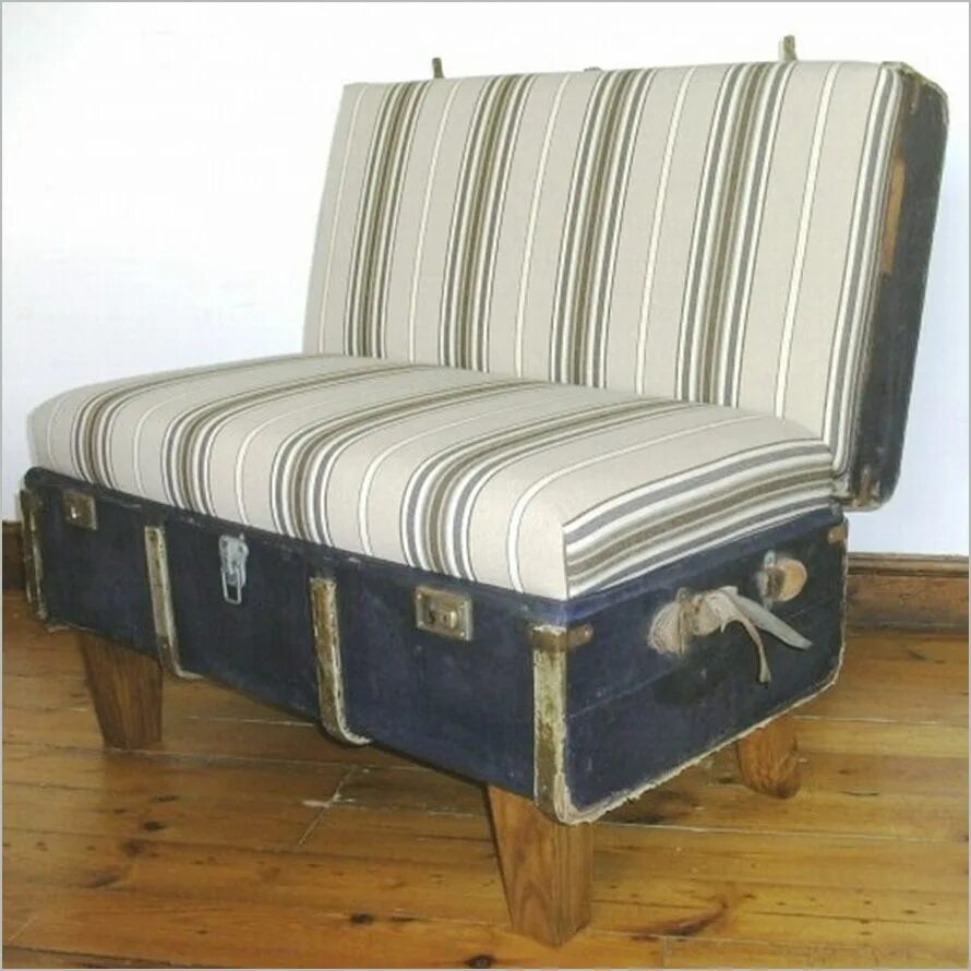 Старые сидушки. Диванчик из старого сундука. Из старого кресла. Кресло из старого чемодана. Мебель из старых чемоданов.