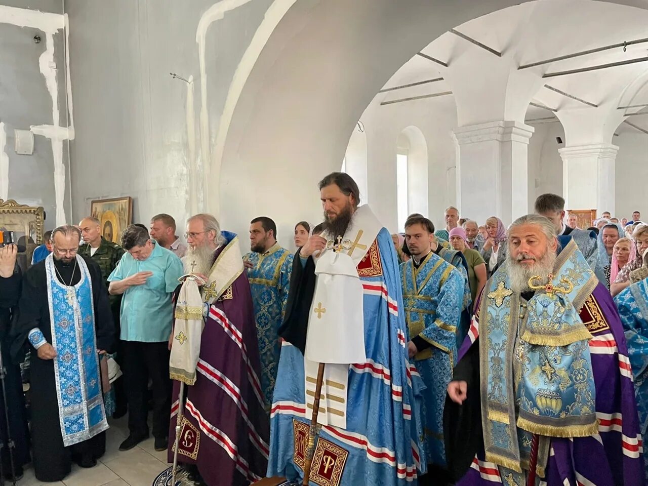 Урюпинская епархия сайт. Урюпинская патриархия. Урюпинская епархия. Урюпинская епархия сайт. Храм покрова в урюпинске.