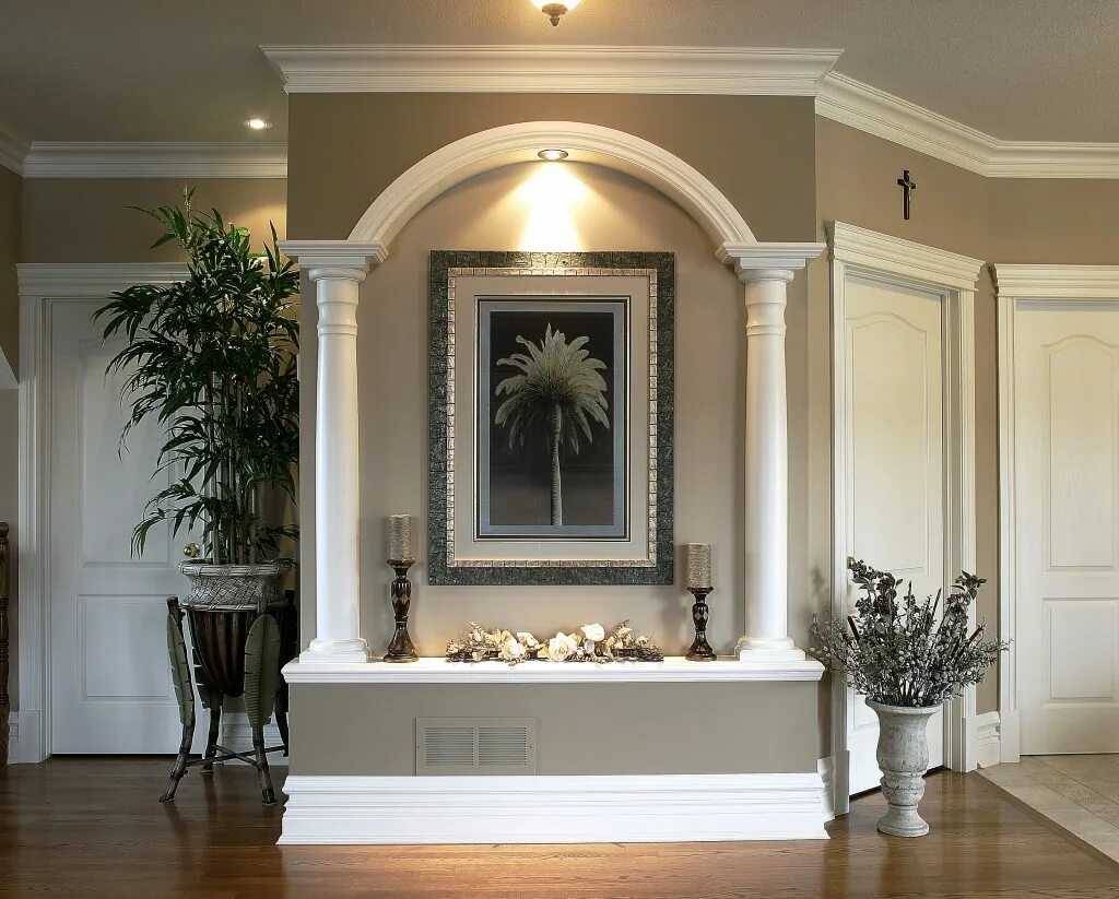 Обрамление стены. Лепнина в интерьере квартиры. Обрамление стены. Пенопластовое обрамление стен. Обрамление стены.