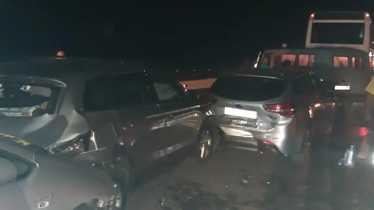 Дтп м6. Авария дон м 4 воронежской обл. аварии м 4 воронеж москва. дтп 28 апреля м4 воронеж. авария на трассе м4 3 августа.