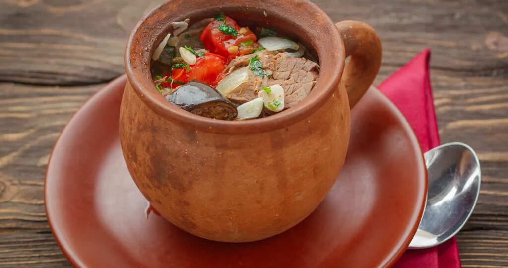 Чанахи. Чанахи на кеци. Чанахи по грузински с говядиной. Чанахи из баранины. Грузинское чанахи.