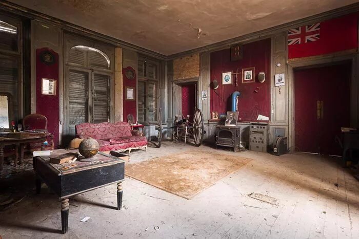 ABANDONED MANSION Abandoned mansion, Abandoned mansion for sale, Mansions