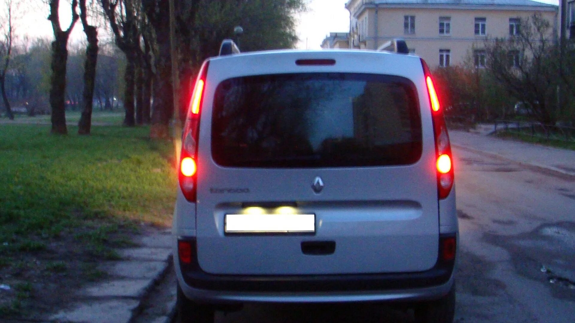 Лампы кангу 2. Renault kangoo 2013 profile. задняя фара рено кангу 2. renault kangoo 2011 лампа ближнего света. рено кангу 2003 год с фаркопом.