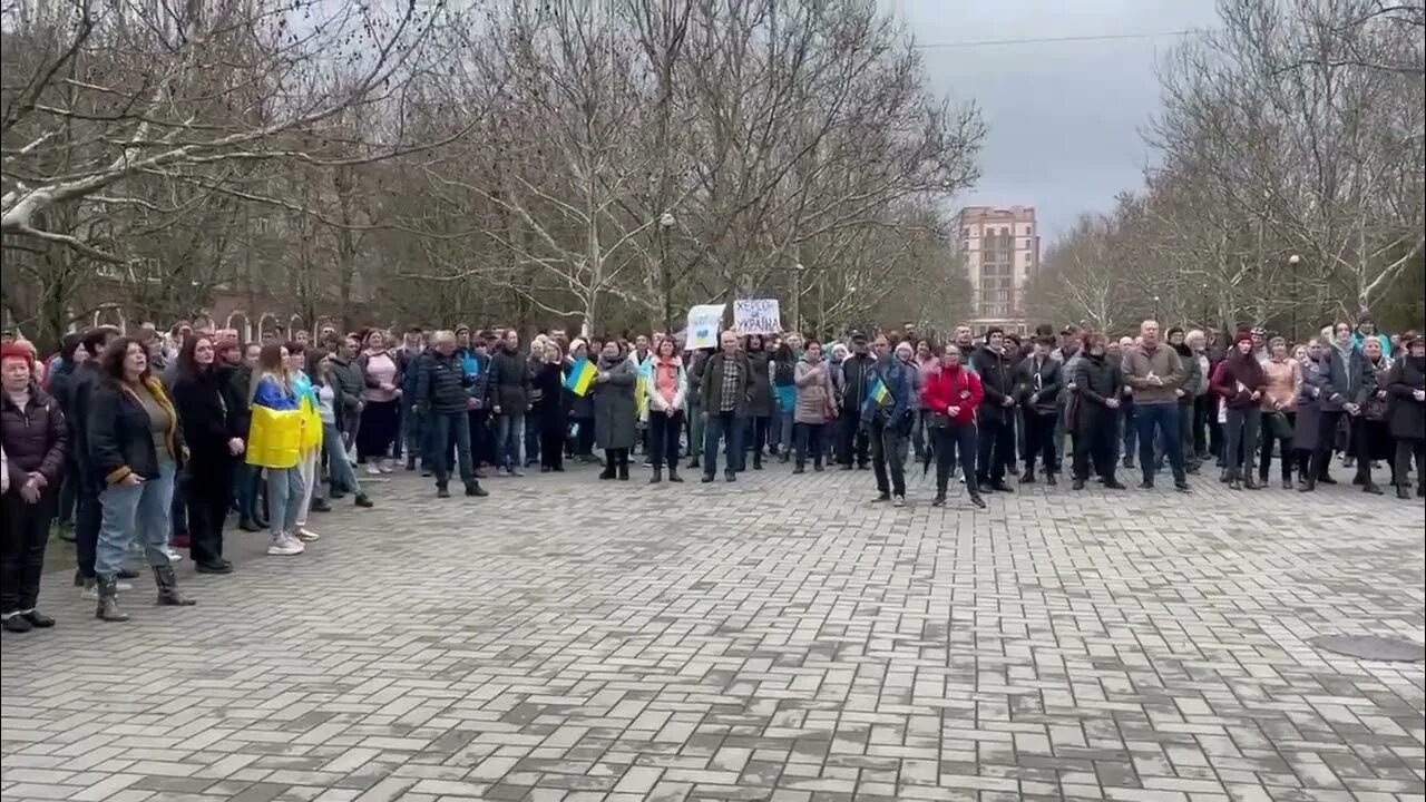 Херсон сегодня. Суспільний херсон. Херсон сейчас видео. Херсон центр города. Херсон аллея славы.