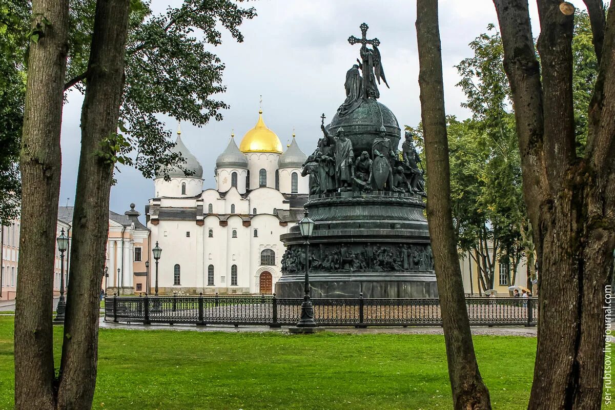 Какие достопримечательности в новгороде. Великий новгород. великий новгород достопримечательности. великий новгород достопри. самые яркие достопримечательности великого новгорода.
