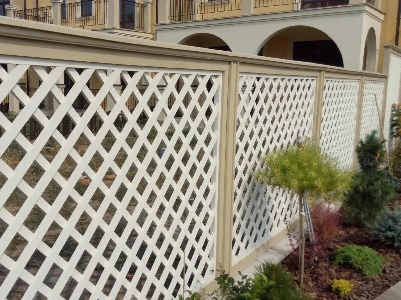 Ограждение шпалера. Забор решетка. Ограждение стил айрон. Панели оград сварные bastion 5/6 2,03*2,5 ral6005. Забор решетка.