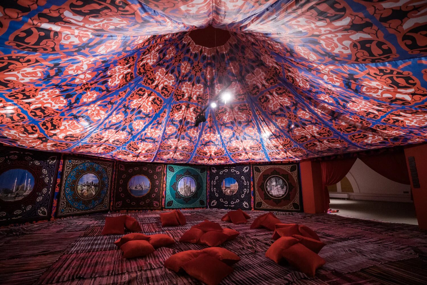 Юрта хана. Турецкий шатер Султана. Шатер Султана Сулеймана внутри. Чингис Хан юрта. Шатер внутри.