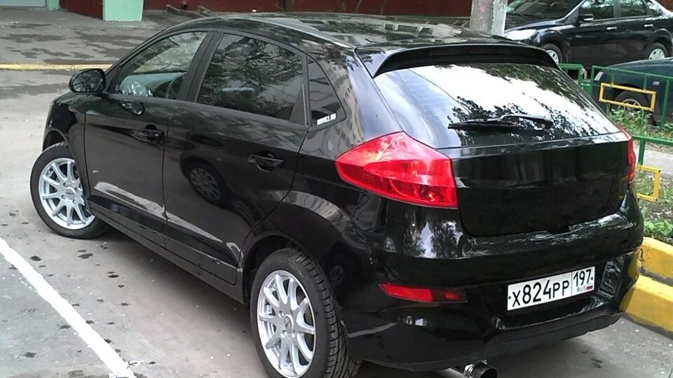 Chery very a13. Чери а13 хэтчбек черный. Чери бонус а13 хэтчбек черный. Машина чери хэтчбек черная. Чери 13 купить