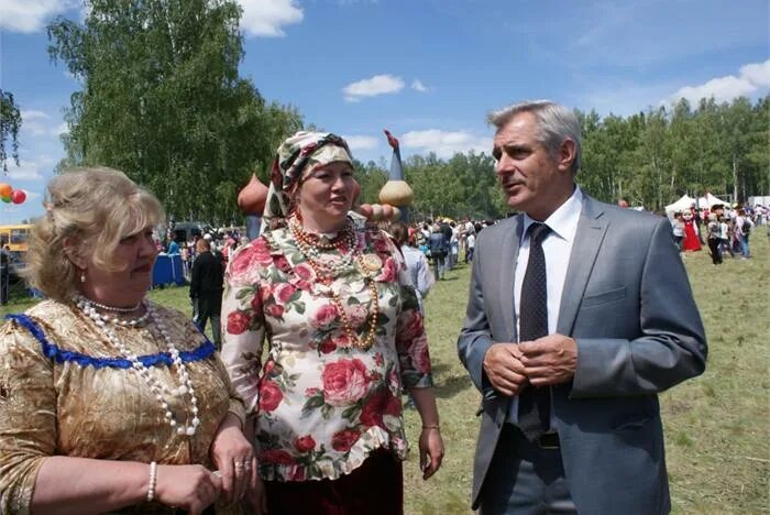 Погода верхнеуральский район п. Верхнеуральский район Челябинской области. Крутой Лог Челябинская область Верхнеуральский район. Народы Верхнеуральска. Верхнеуральский район Русич.