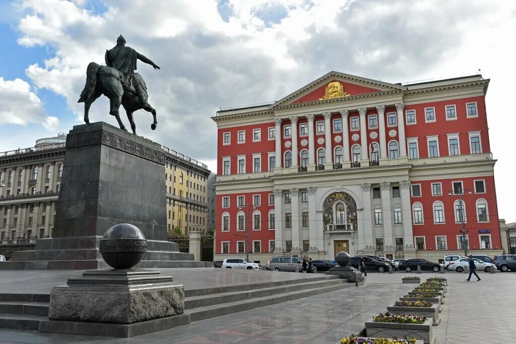 В ломоносова мгу. Мгу имени м. Московский смело. Здание мгу сталинская высотка. Университет мгу в москве.