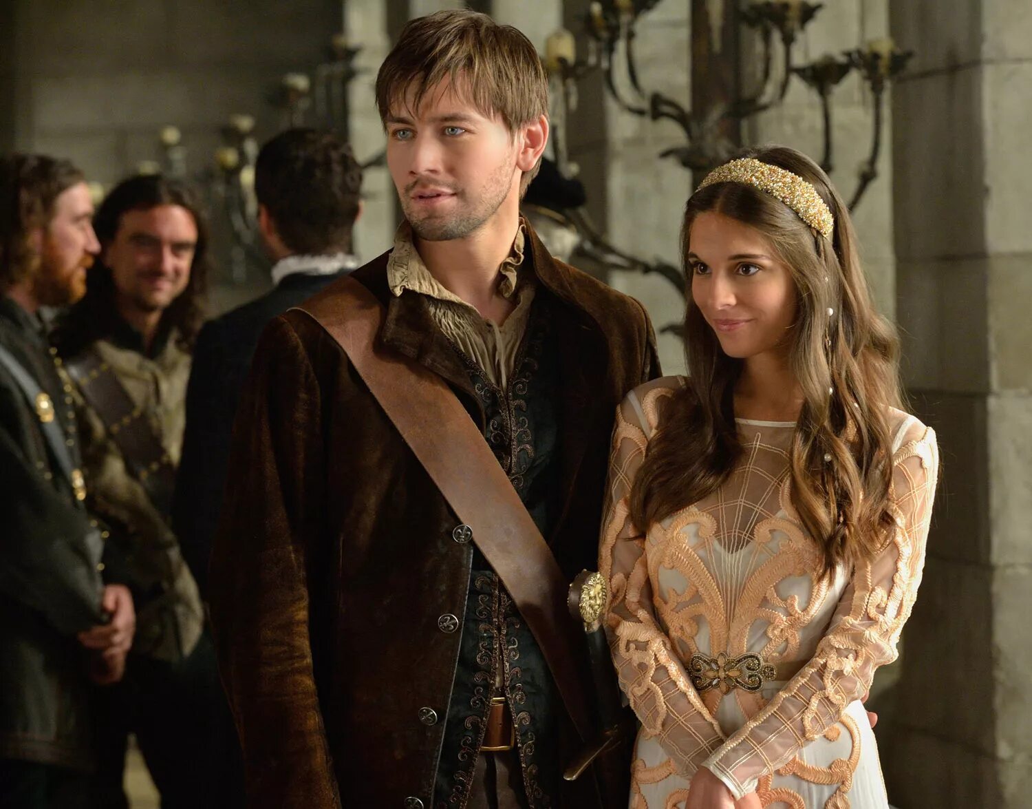 Царство падальщиков выход серий. Царство reign, сериал 2013 2017. мария стюарт и баш. царство 2013 мария стюарт. кэйтлин стэйси и торранс кумбс.