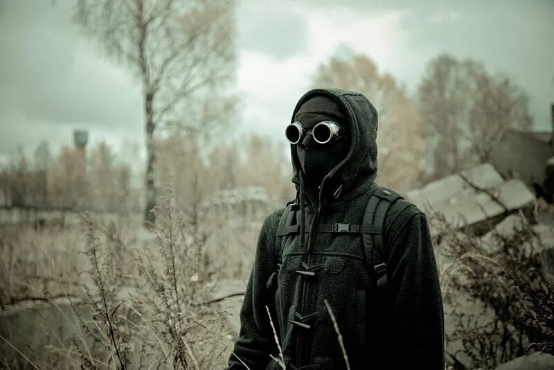 Сталкер аватар. Чернобыль зона отчуждения противогаз. Рэд Шухов сталкер. Сталкер на аву. Сталкеры субкультура.