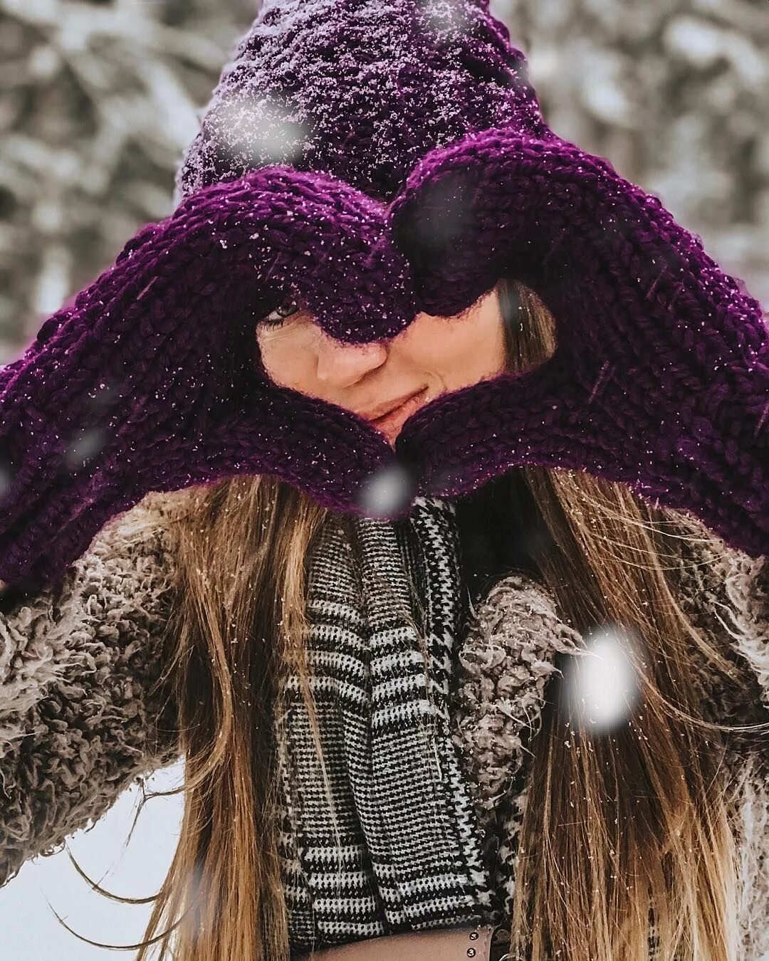 Гузелечка ильмухина. Блондинка зима. Зимние картинки на аву. Девушка в шапке. Зимняя аватарка для женщины.