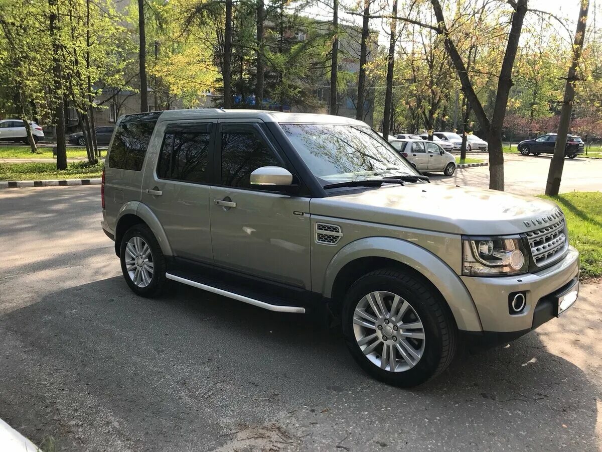 Ленд ровер дискавери 4 рестайлинг белый. Дискавери 3 рестайлинг. Ленд ровер дискавери 4 3. Discovery рестайлинг. Ленд ровер дискавери 4 рестайлинг.