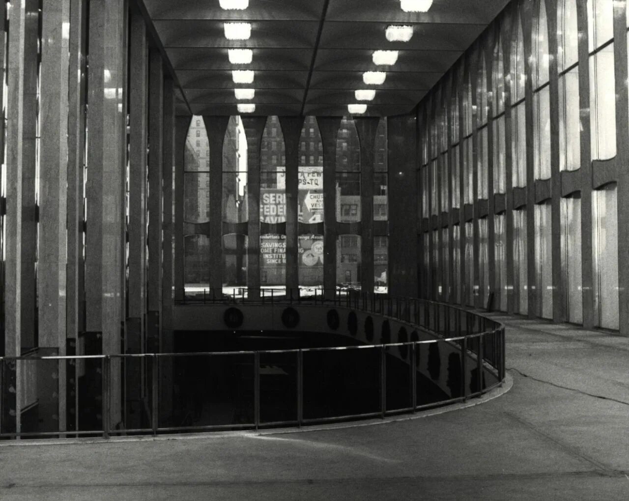 Новый арбат 1990 год москва. Кутузовский проспект 1960е. Гране 3 ые. Пустое множество группа. Гране 3 ые.